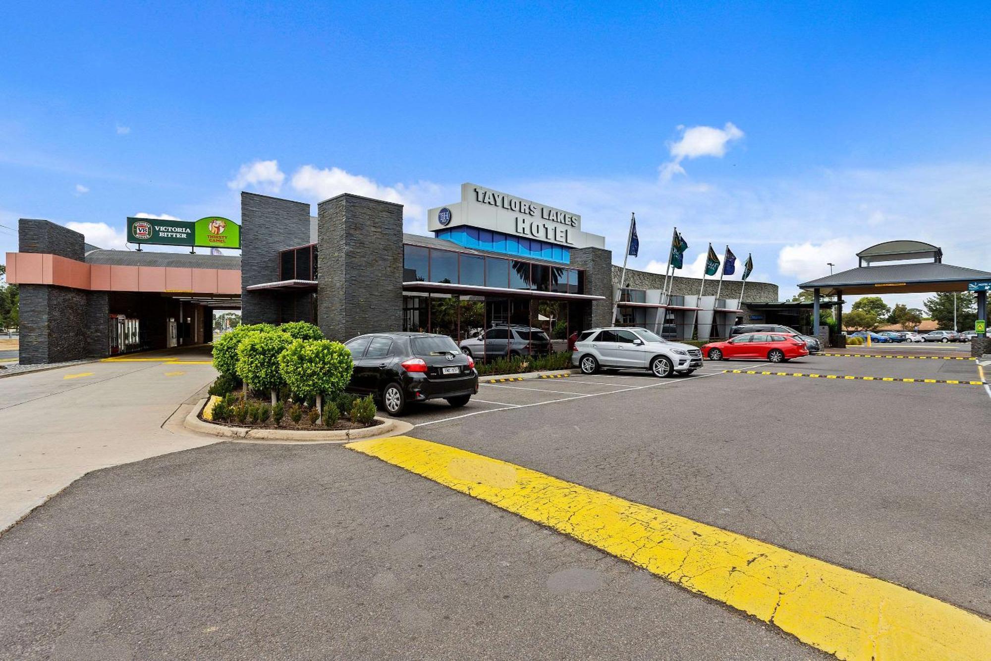 Quality Hotel Taylors Lakes Exterior photo