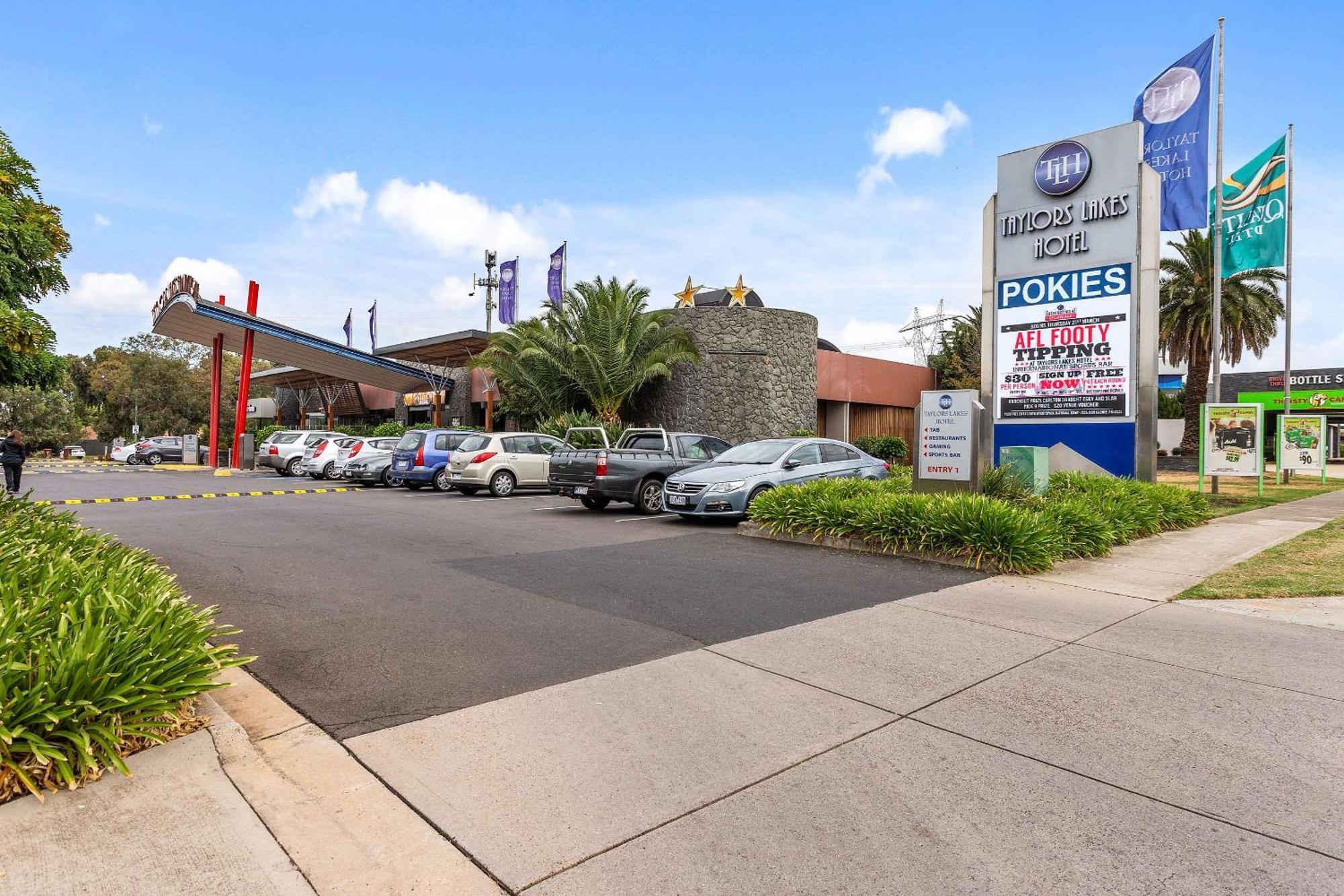Quality Hotel Taylors Lakes Exterior photo