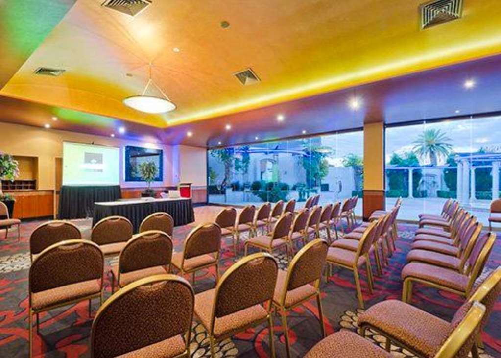 Quality Hotel Taylors Lakes Facilities photo