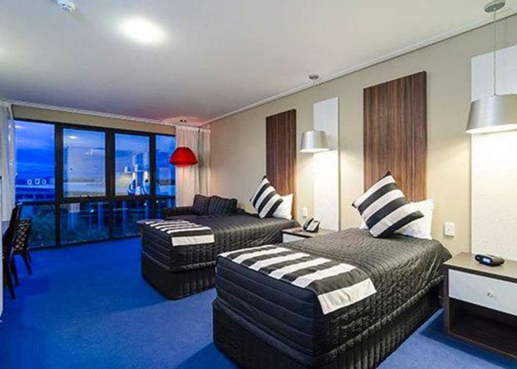 Quality Hotel Taylors Lakes Room photo