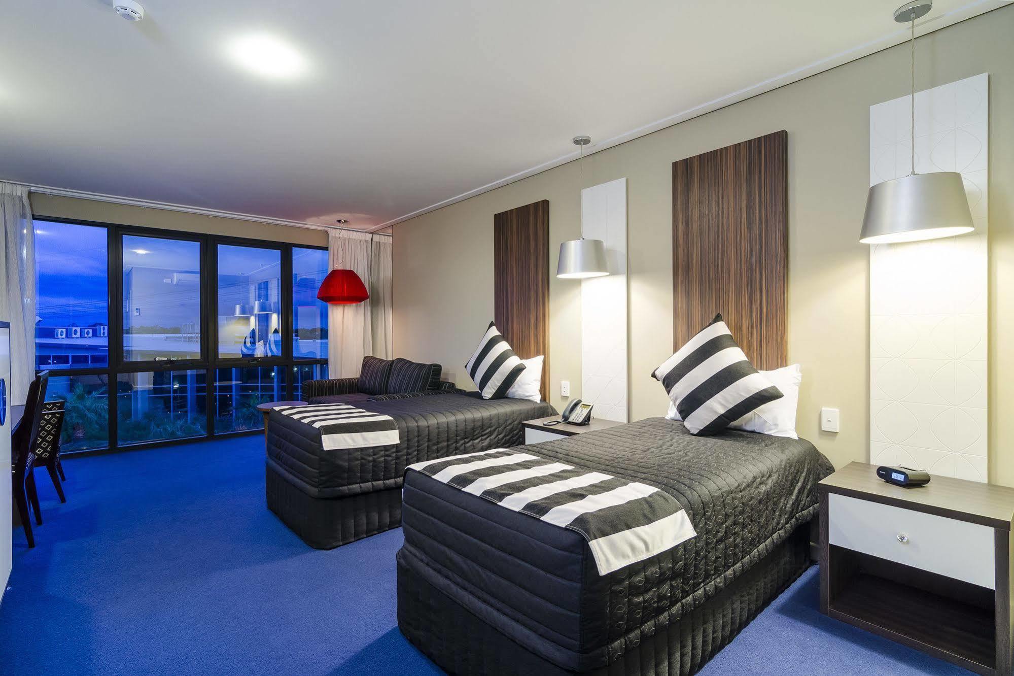 Quality Hotel Taylors Lakes Exterior photo